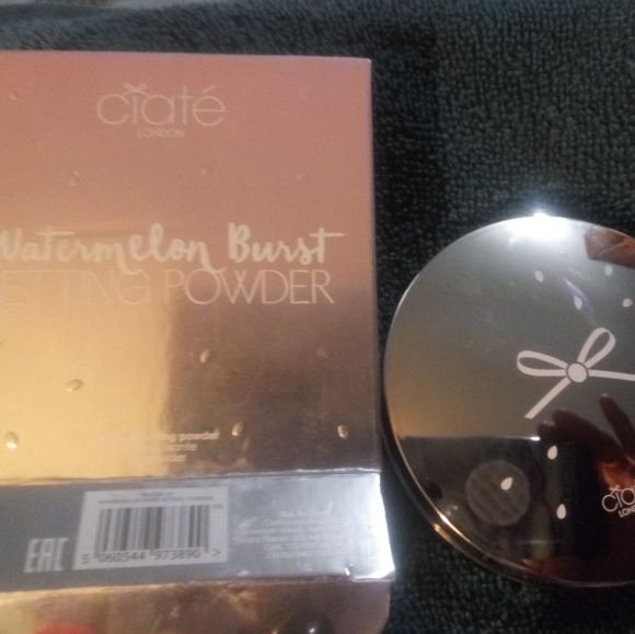 Brand New Make up lot. 15 pieces of new make up - Picture 3 of 12